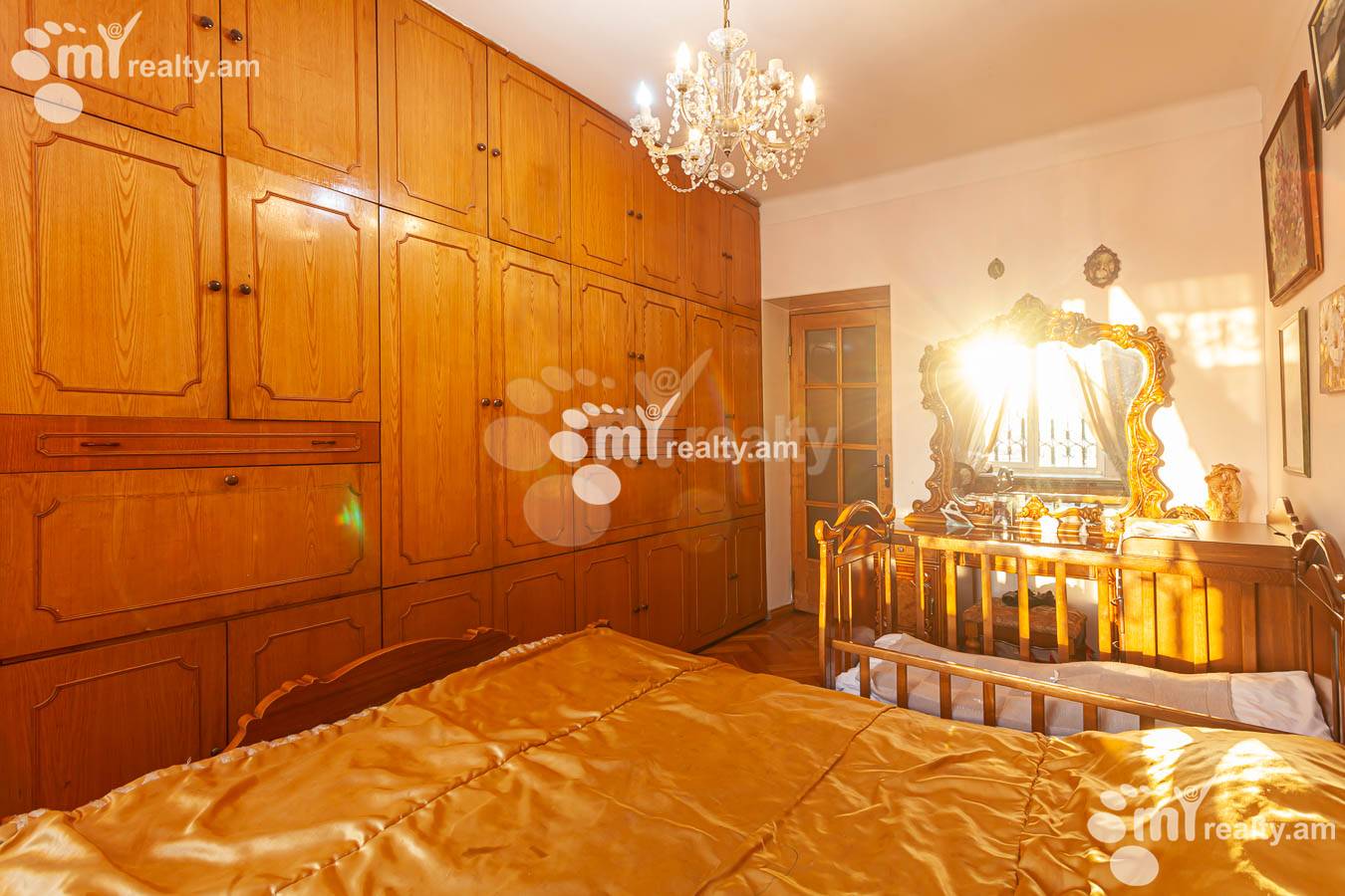 Купить 3 комнатную квартиру Саят-Нова пр, Центр Ереван, 153886