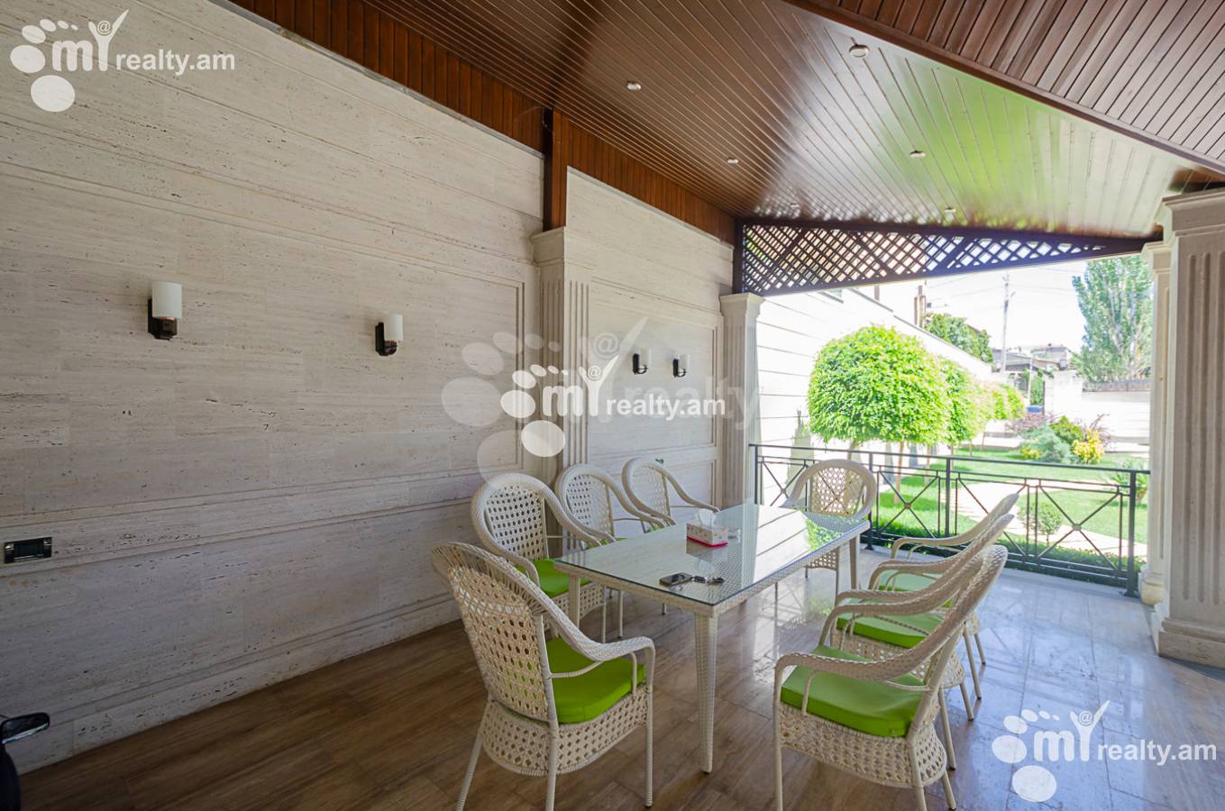 Купить дом Паронян ул, Центр Ереван, 149017