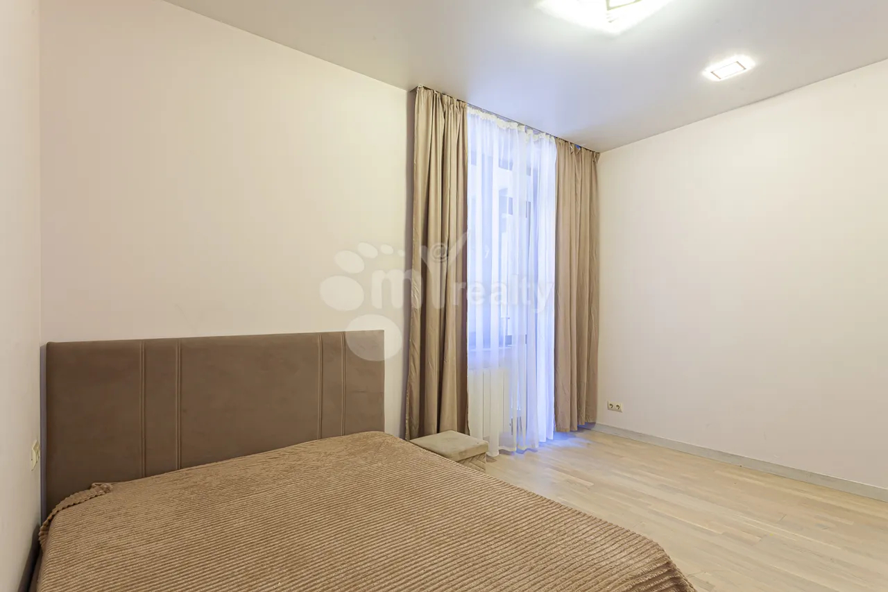 3 bedroom apartment for rent خیابان آرام, مرکز شهر ایروان, 161481