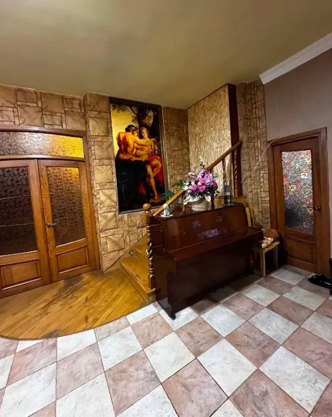 House for sale Aygestan 11 St, Center Yerevan, 160782