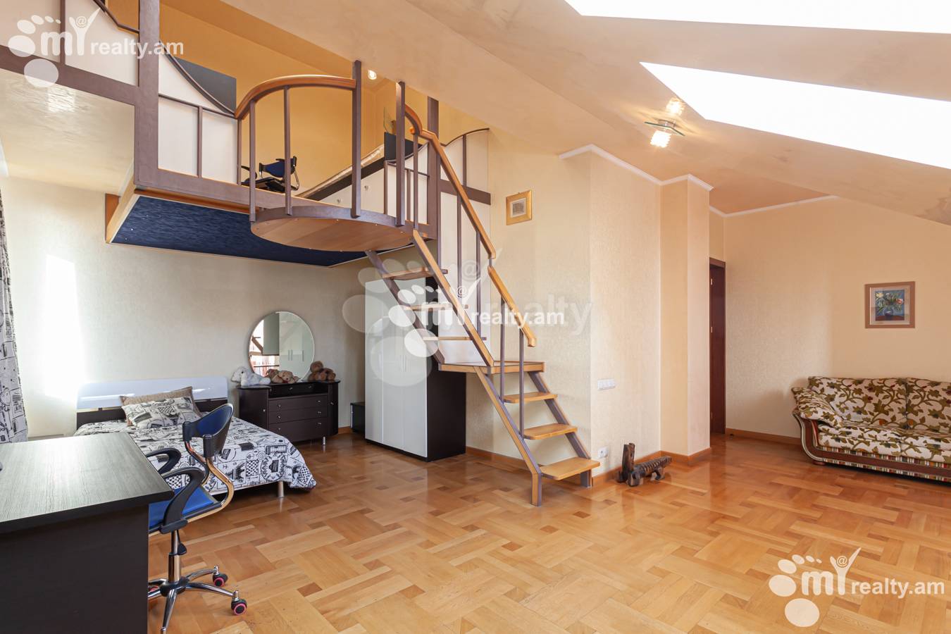 5 bedroom apartment for sale Amiryan St, Center Yerevan, 148615