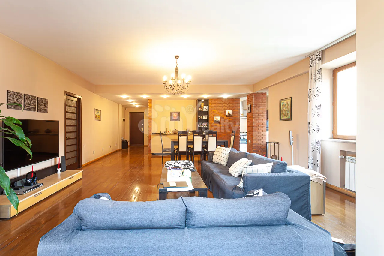 4 bedroom apartment for sale Pushkin St, Center Yerevan, 160945