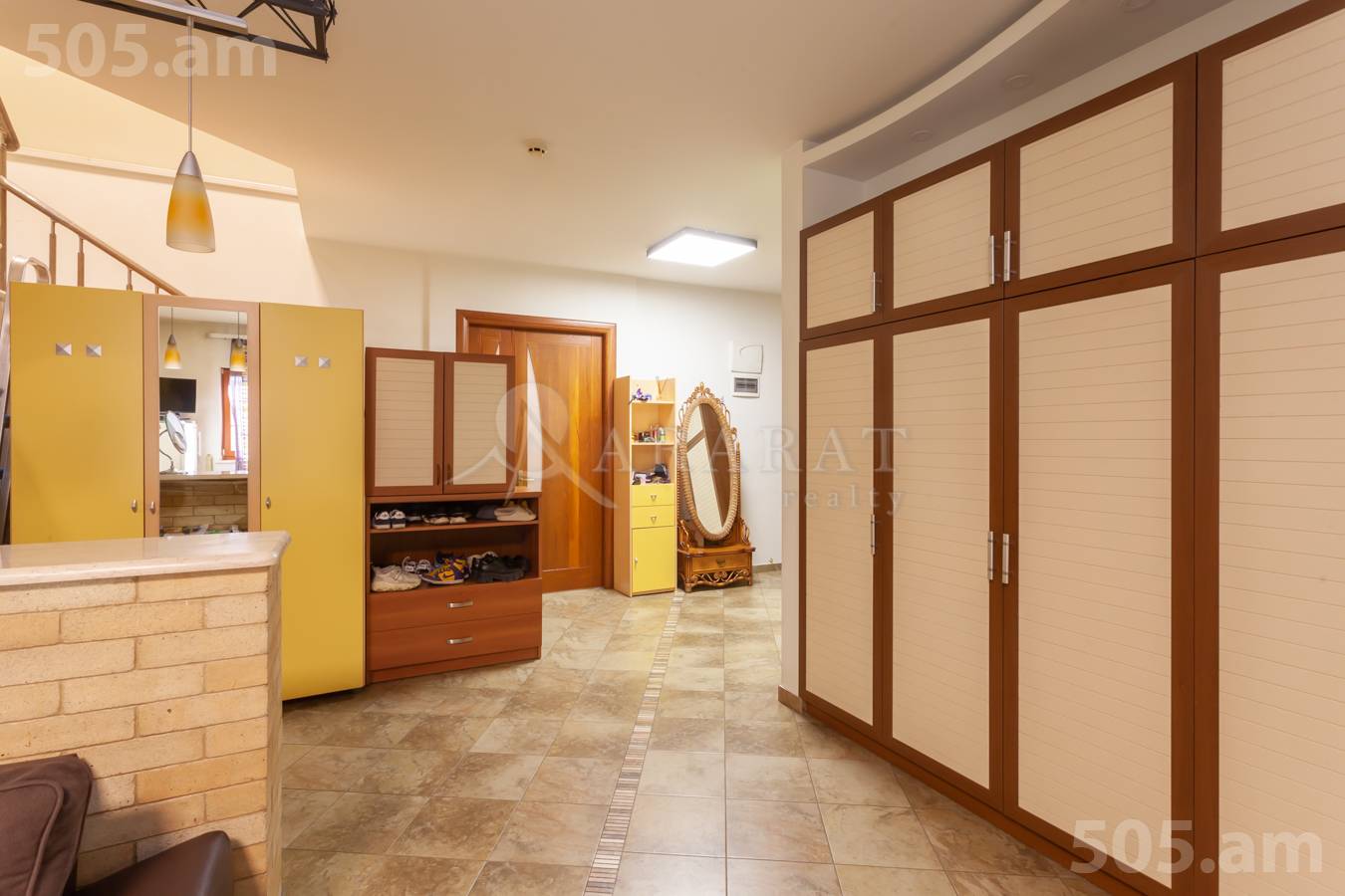 6 սենյականոց բնակարան  Արամի փող նր, Կենտրոն Երևան, 154608