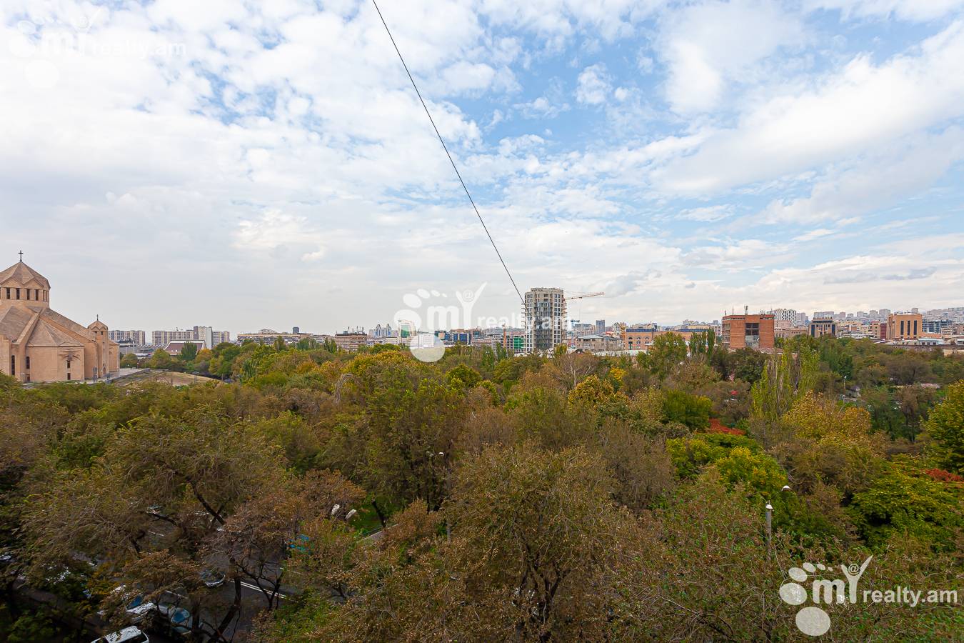 3 սենյականոց բնակարան  Ե. Քոչար փող, Կենտրոն Երևան, 143390