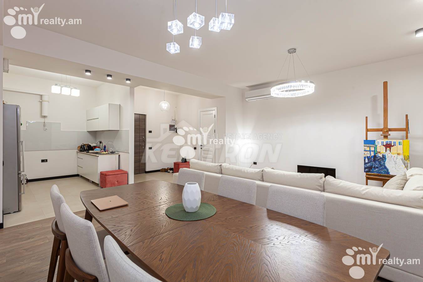 4 bedroom apartment for sale خیابان رُستُم, مرکز شهر ایروان, 153661