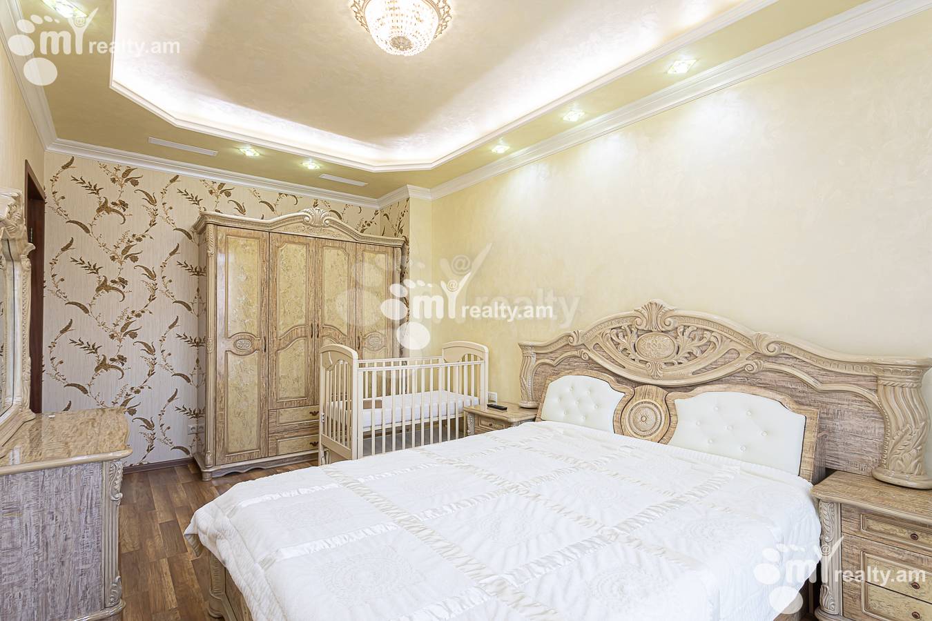 3 bedroom apartment for rent Antarayin St, Center Yerevan, 156854