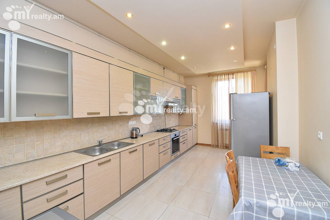 Купить 4 комнатную квартиру Саят-Нова пр, Центр Ереван, 155440