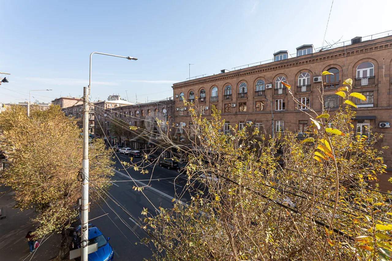 3 bedroom apartment for rent Kasyan St, Arabkir Yerevan, 157540