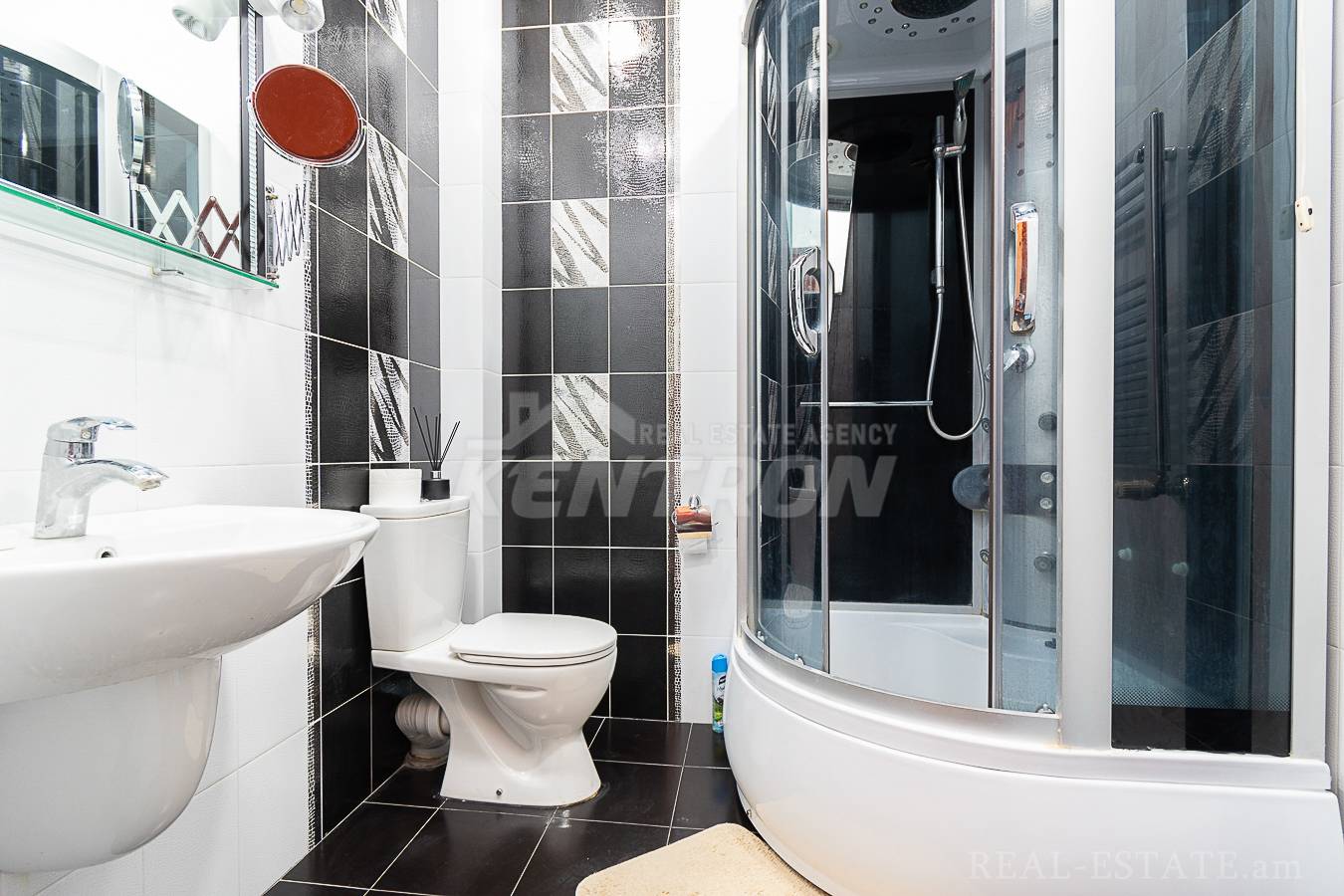 2 սենյականոց բնակարան  Բաղրամյան պող(Կենտրոն), Կենտրոն Երևան, 137670