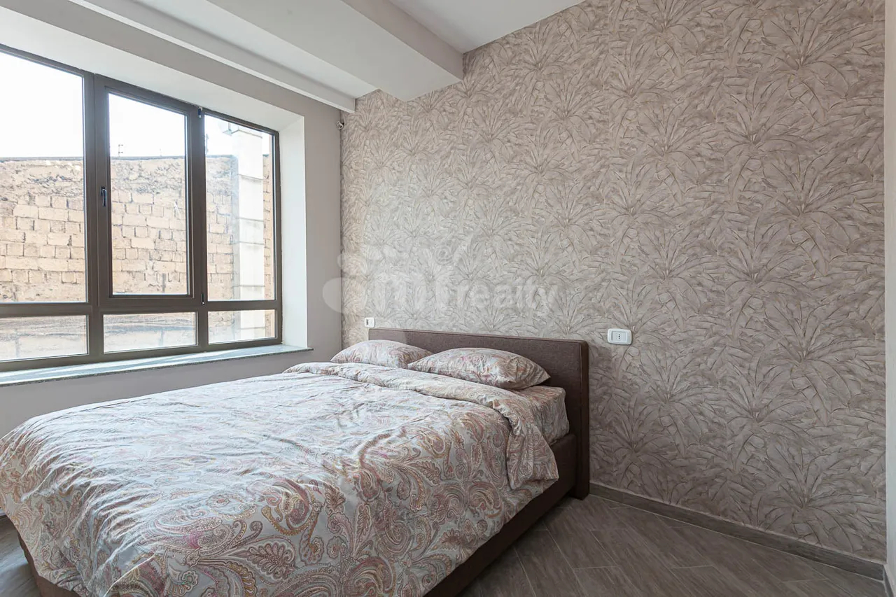 3 սենյականոց բնակարան վարձով Արամի փող, Կենտրոն Երևան, 160116