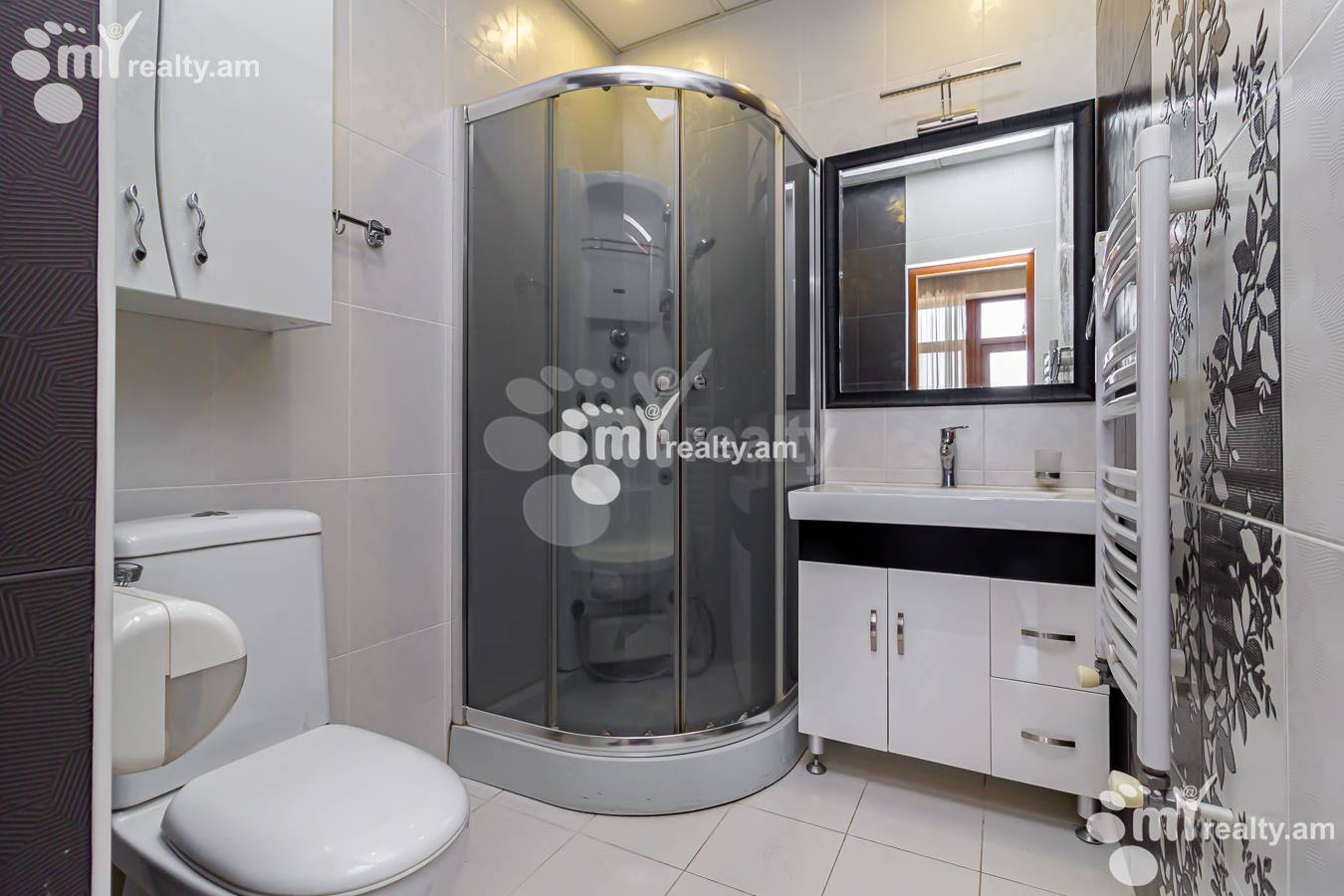 Купить 5 комнатную квартиру Баграмян пр(Кентрон), Центр Ереван, 151292