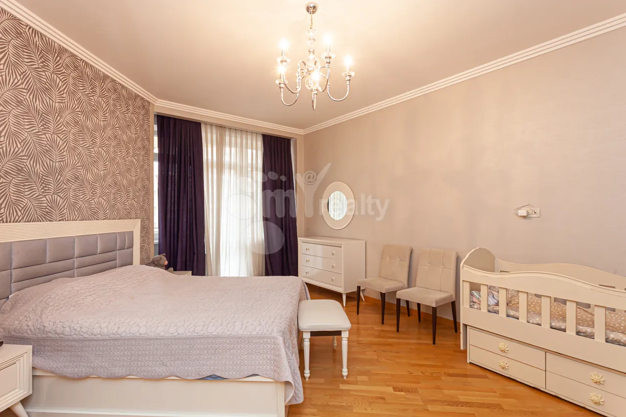 3 bedroom apartment for rent Northern (Hyusisayin)  Ave, Center Yerevan, 158432