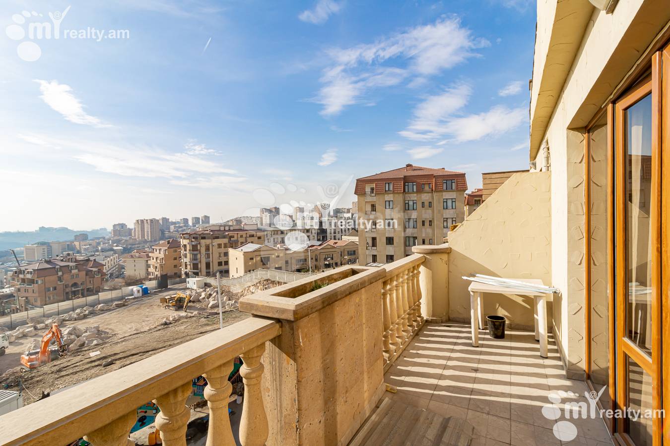 Купить 2 комнатную квартиру Антараин ул, Центр Ереван, 145080