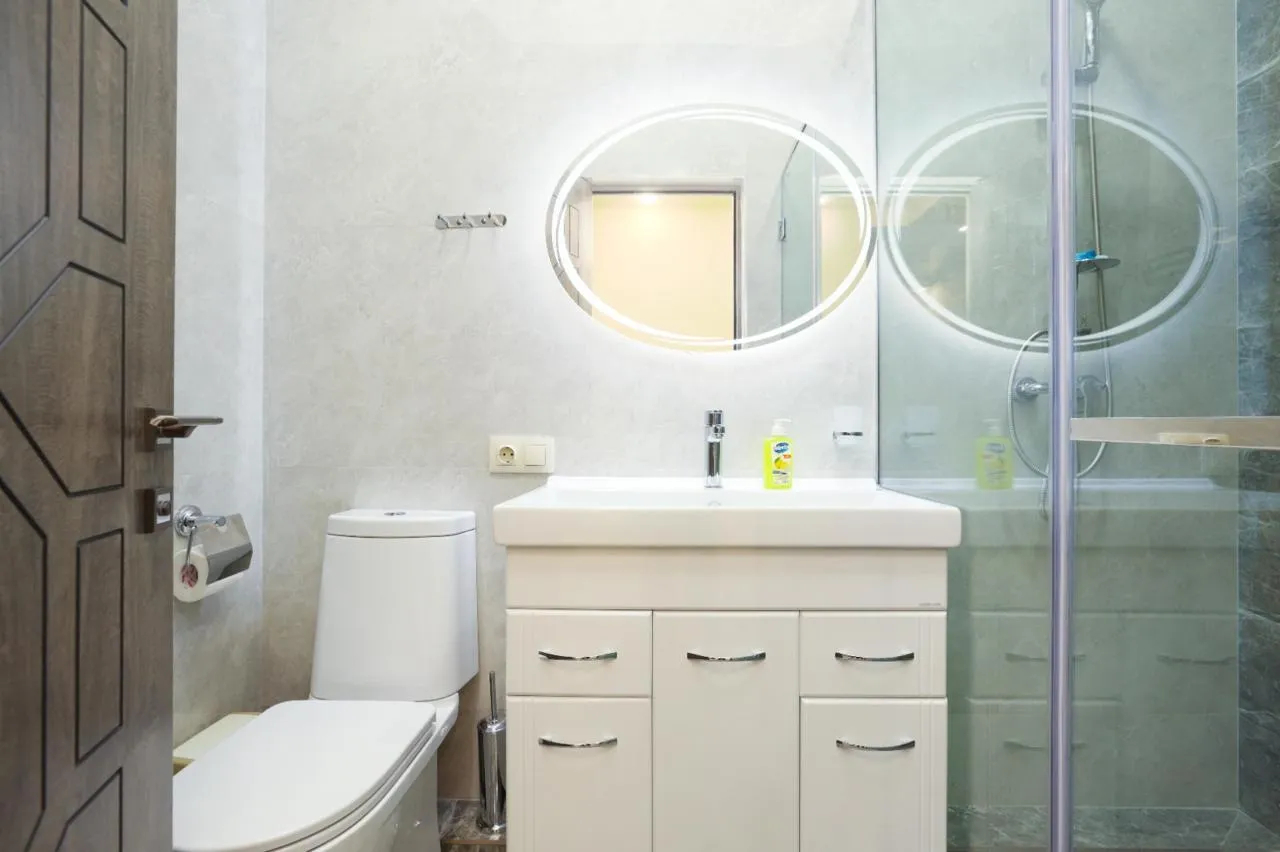 3 bedroom apartment for rent Tsitsernakaberd Highway, Center Yerevan, 160002