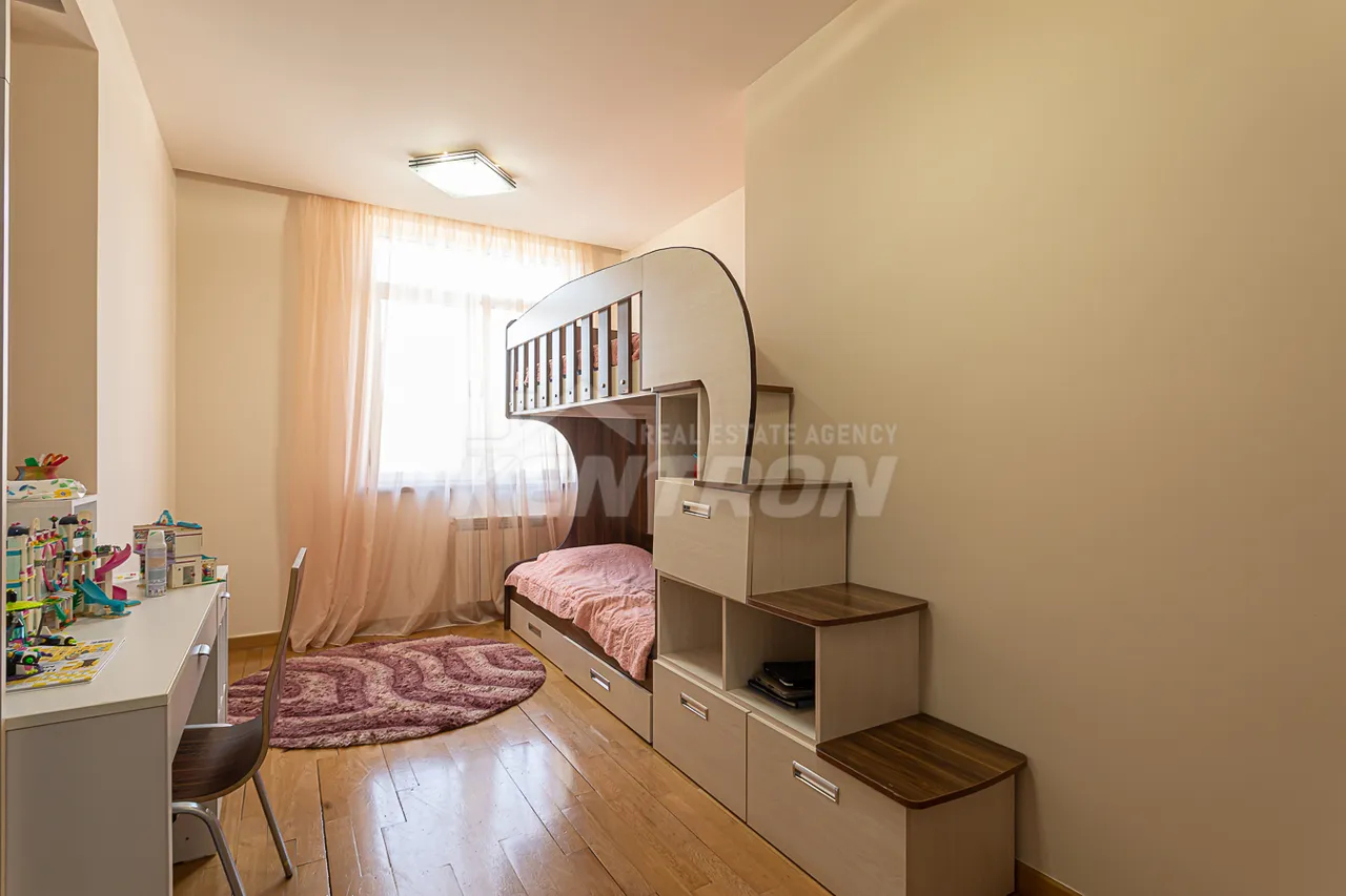3 bedroom apartment for rent D. Demirchyan St, Center Yerevan, 158775