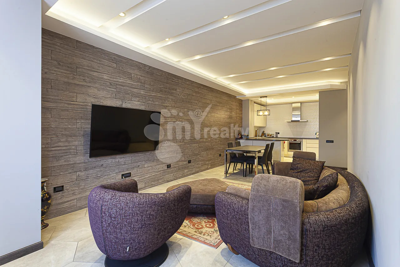 3 bedroom apartment for sale Aram St, Center Yerevan, 161991