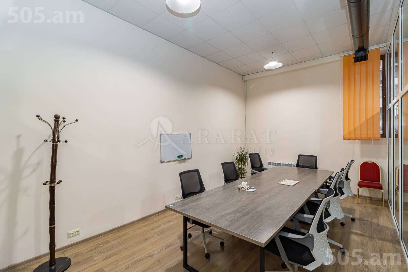 Commercial for rent خیابان آرام, مرکز شهر ایروان, 153467