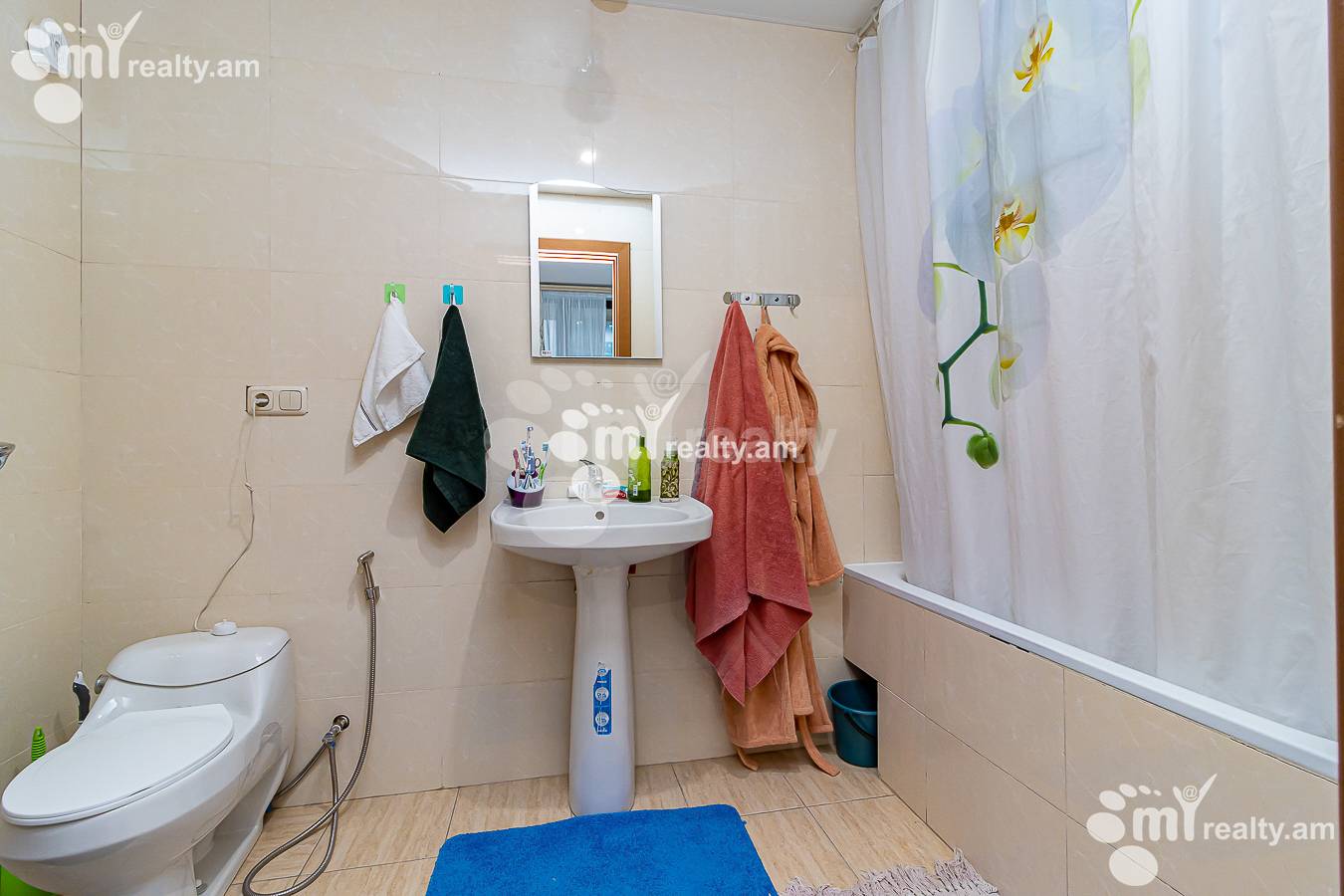 Купить 2 комнатную квартиру Антараин ул, Центр Ереван, 149086