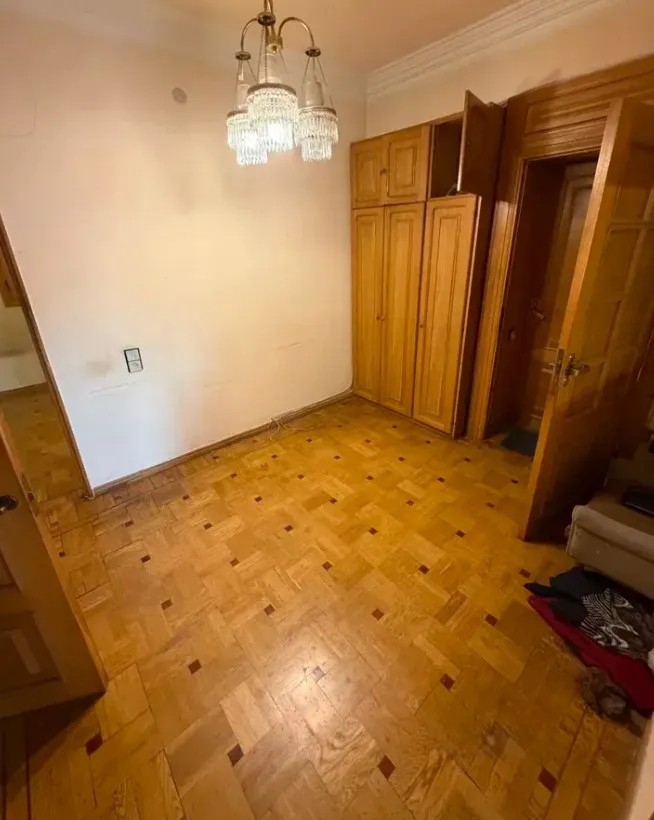 4 bedroom apartment for sale Baghramyan Ave (Kentron), Center Yerevan, 161086