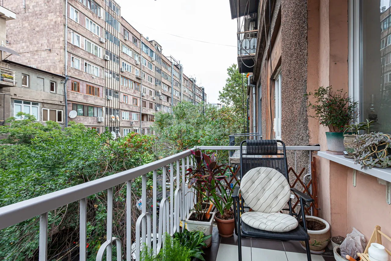 3 bedroom apartment for rent Pushkin St, Center Yerevan, 161840