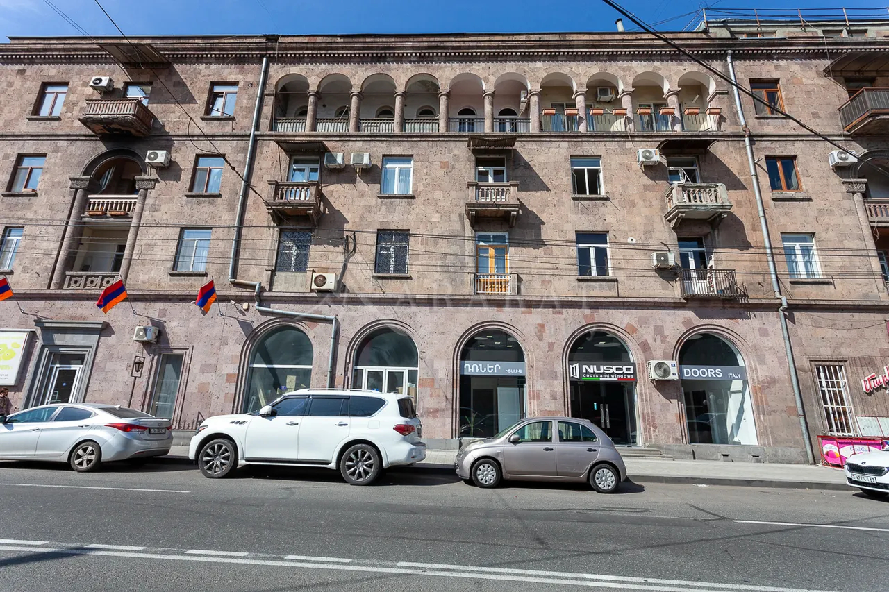 3 bedroom apartment for sale Charents St, Center Yerevan, 157411