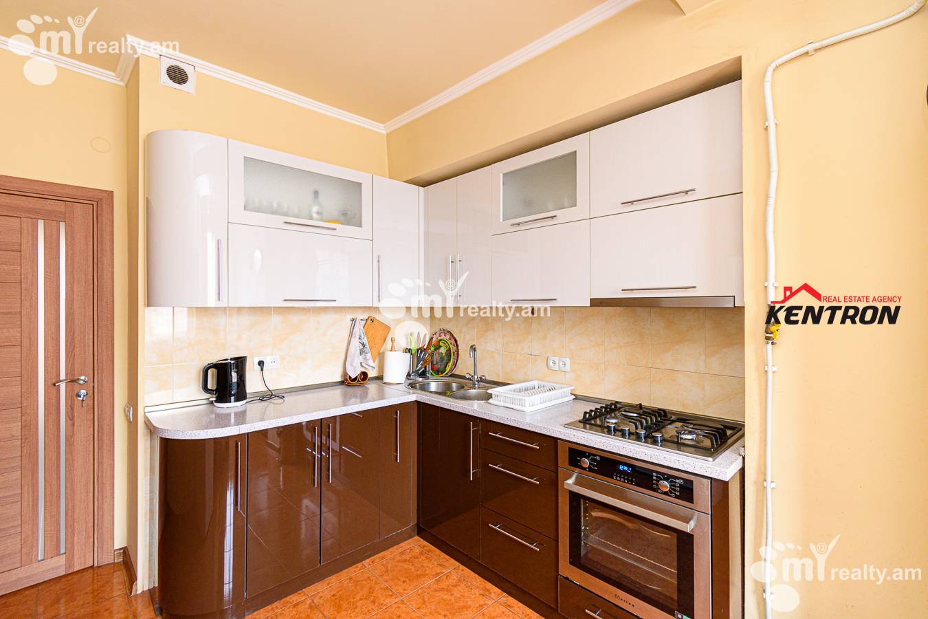 3 bedroom apartment for sale خیابان کومیتاس, عربگیر ایروان, 129294