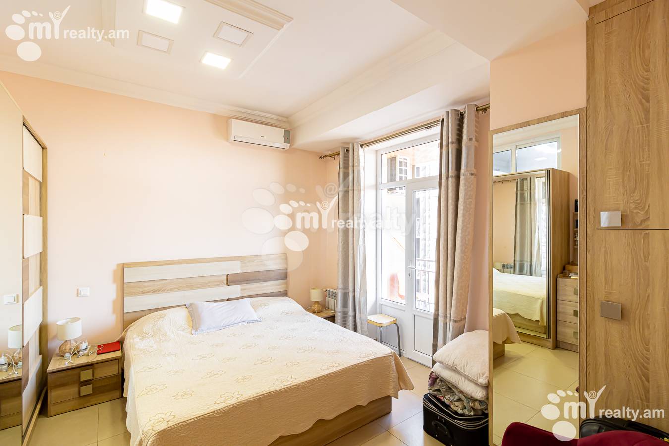 3 bedroom apartment for sale Antarayin St, Center Yerevan, 152876