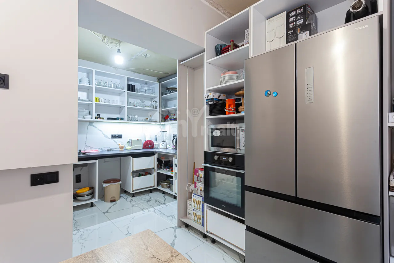 3 bedroom apartment for sale Aghbyur Serob St, Arabkir Yerevan, 160689