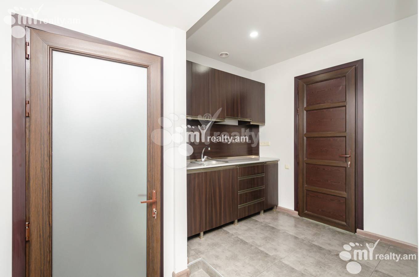 Commercial property for rent Arshakunyats Ave, Center Yerevan, 151549