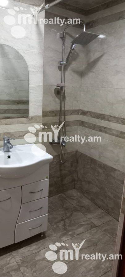 3 bedroom apartment for sale Azatutyan avenue, Kanaqer-Zeytun Yerevan, 153517