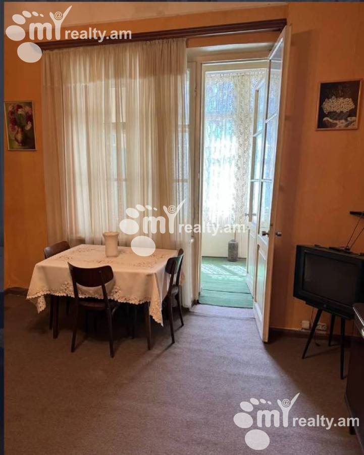 2 սենյականոց բնակարան  Հանրապետության փող, Կենտրոն Երևան, 160790