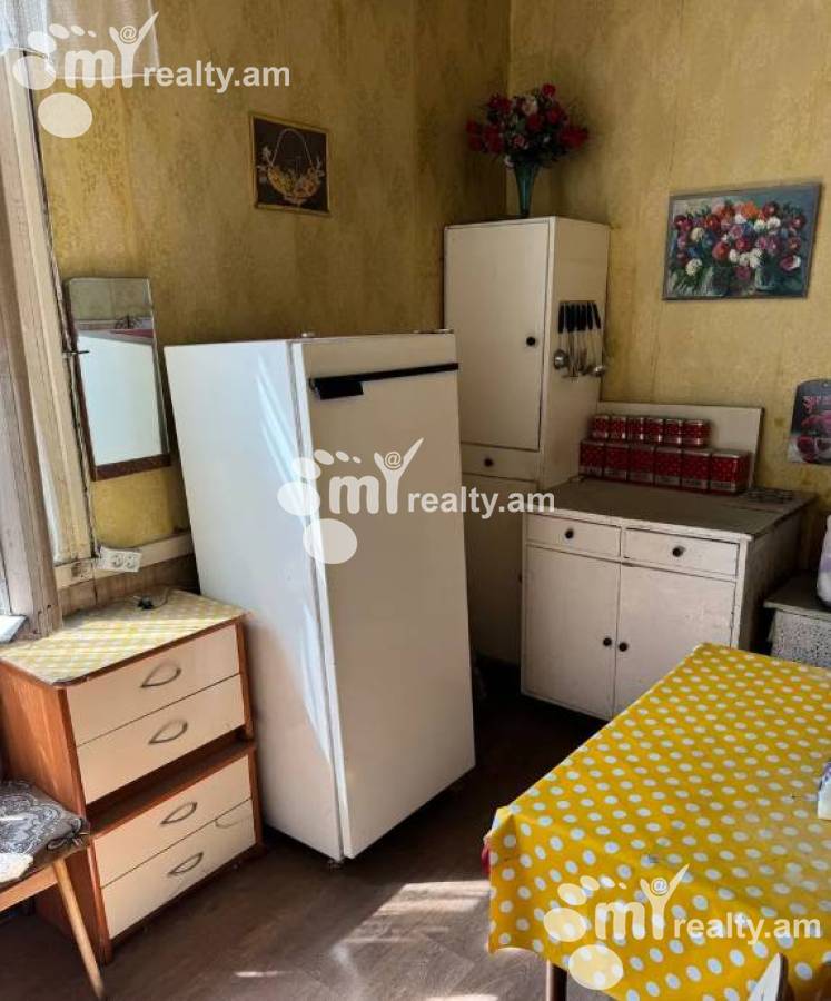 2 սենյականոց բնակարան  Հանրապետության փող, Կենտրոն Երևան, 160790