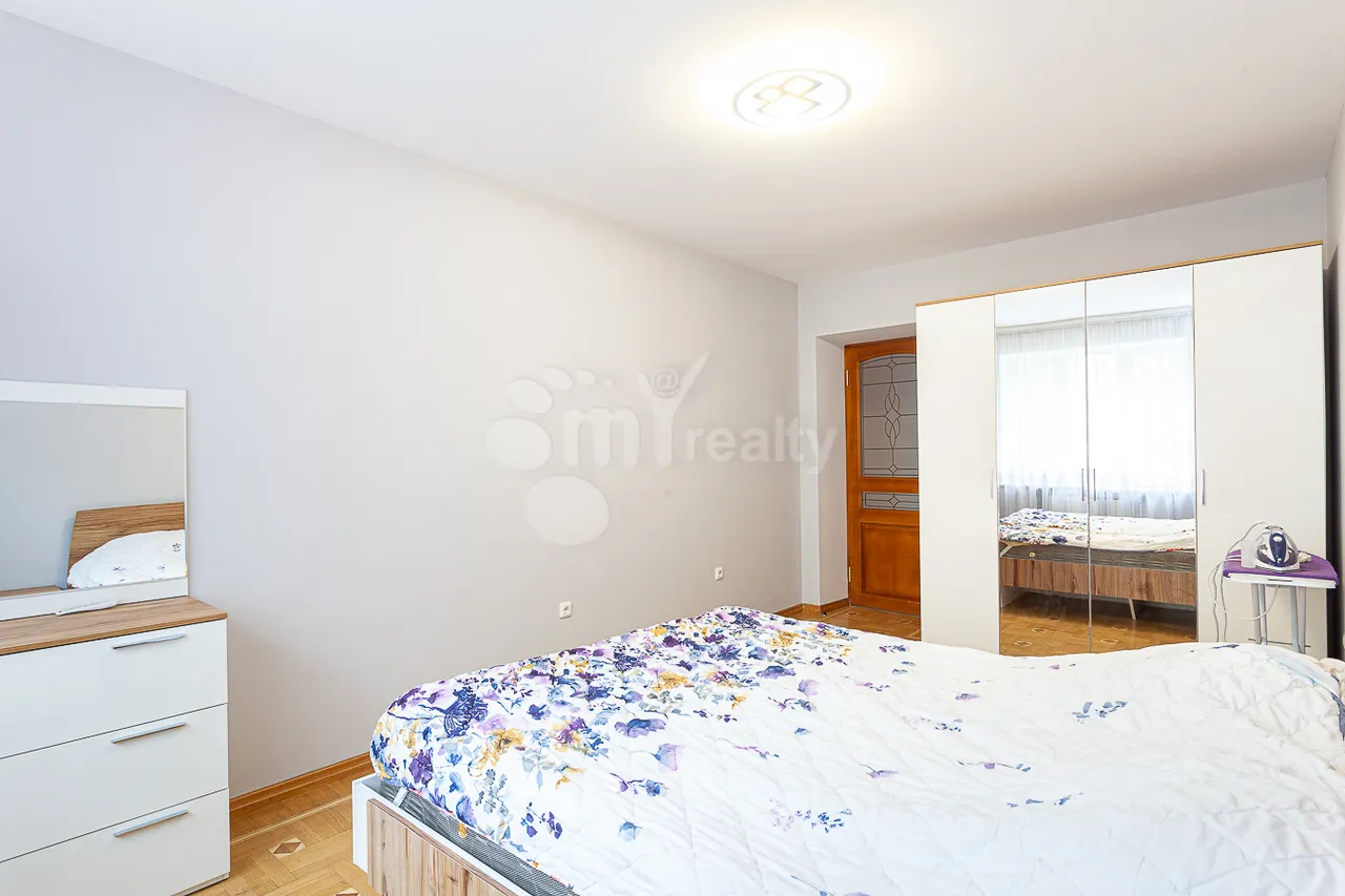 3 bedroom apartment for rent خیابان تومانیان, مرکز شهر ایروان, 161523