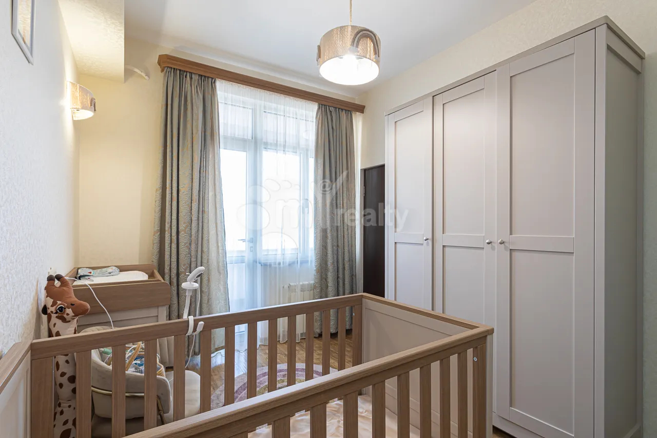 3 bedroom apartment for sale Tsitsernakaberd Highway, Center Yerevan, 159521