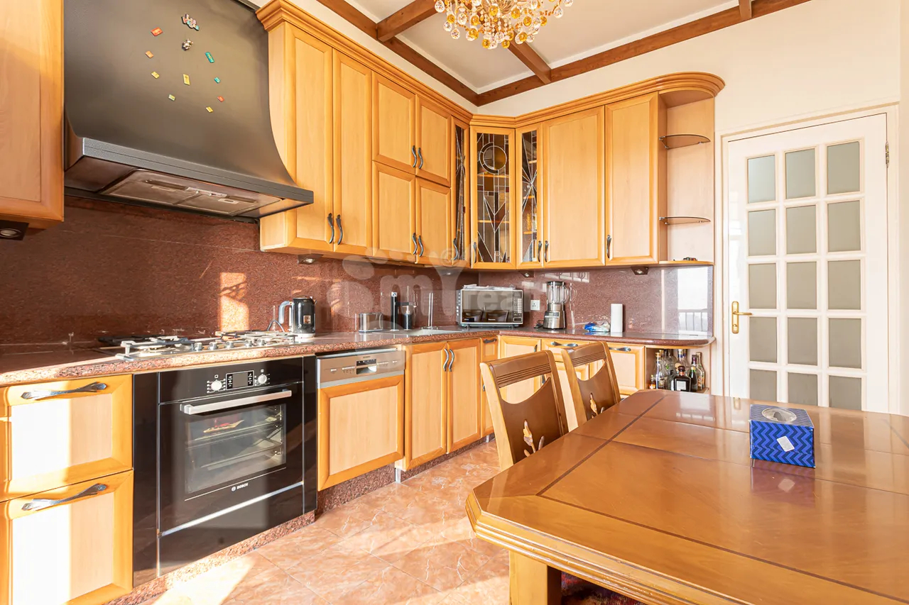 4 bedroom apartment for sale Baghramyan av(Arabkir), Arabkir Yerevan, 158396