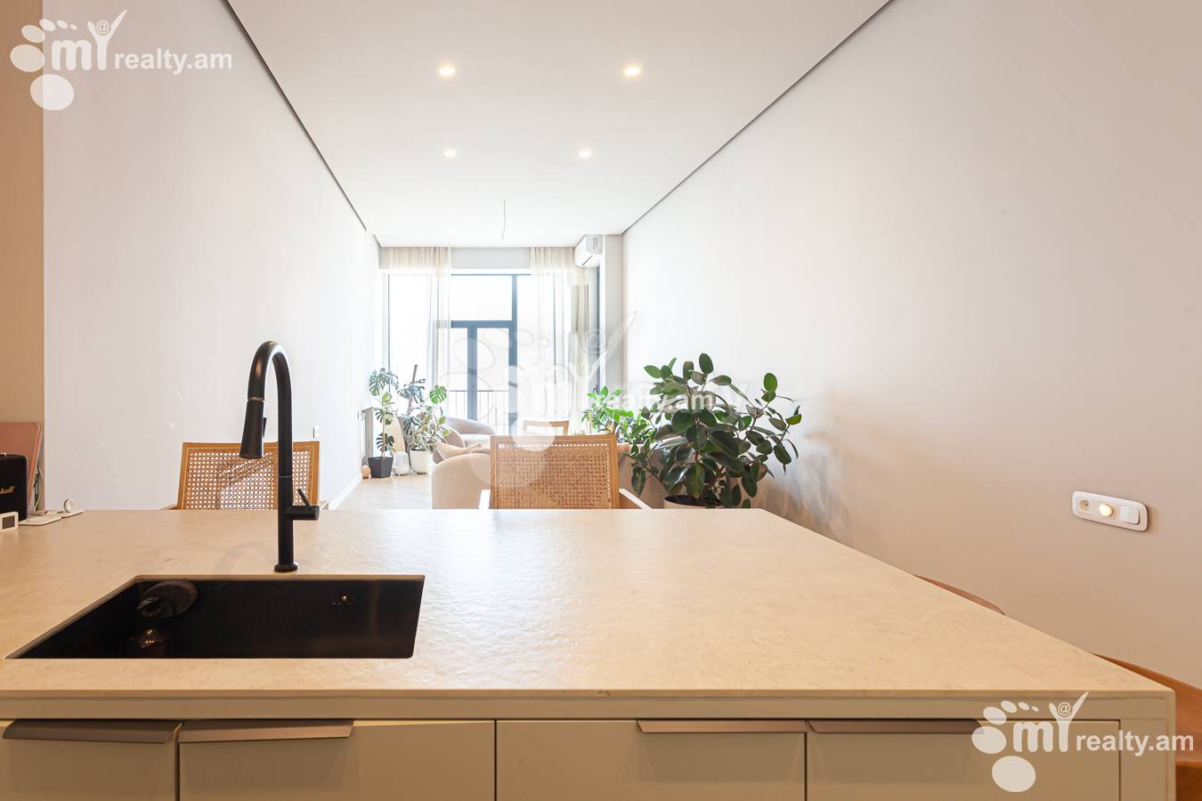 3 սենյականոց բնակարան  Մալխասյանց փող, Արաբկիր Երևան, 154515