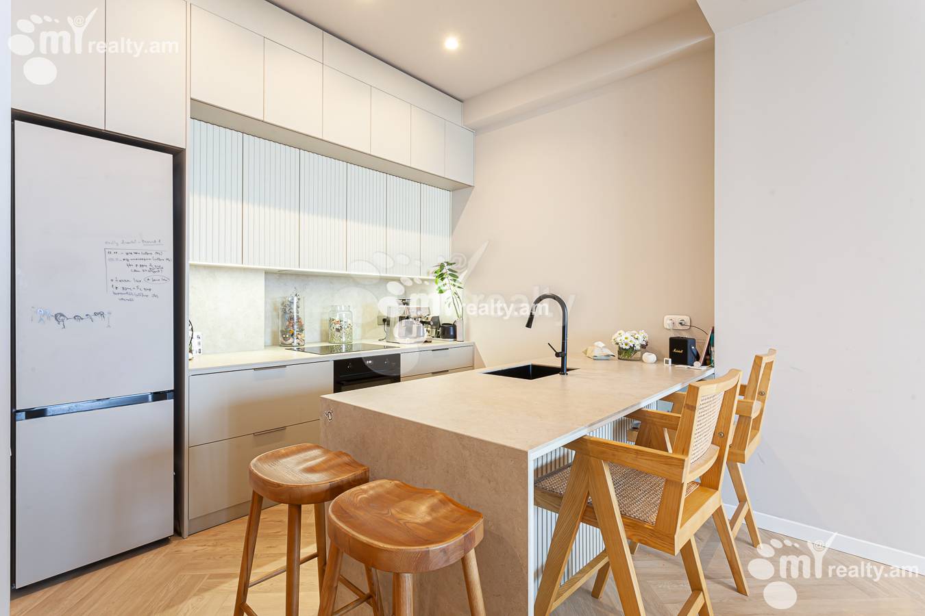 3 սենյականոց բնակարան  Մալխասյանց փող, Արաբկիր Երևան, 154515