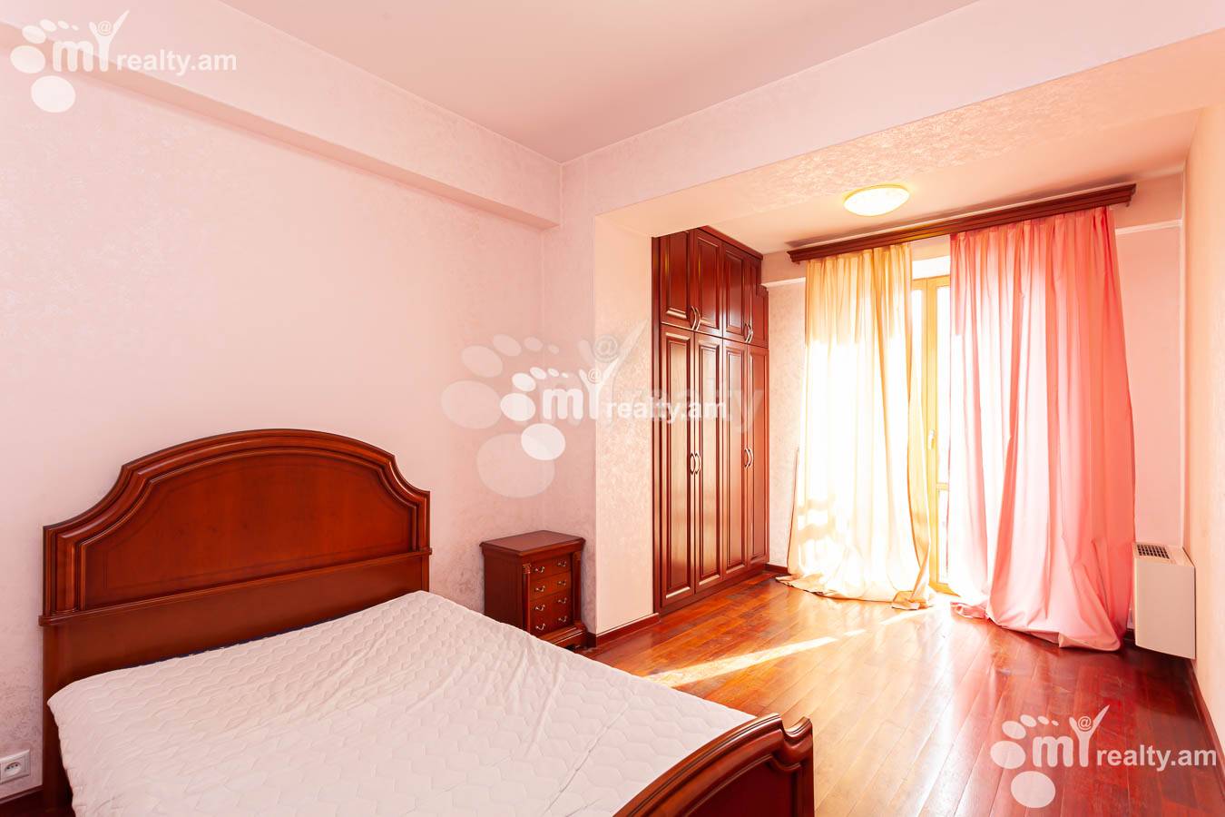 3 bedroom apartment for rent Northern (Hyusisayin)  Ave, Center Yerevan, 153005
