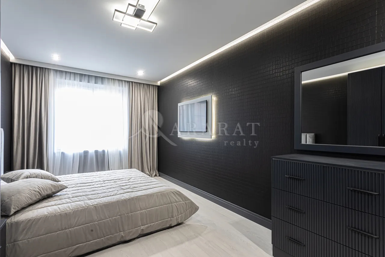 3 սենյականոց բնակարան  Վարդանանց փող, Կենտրոն Երևան, 159334