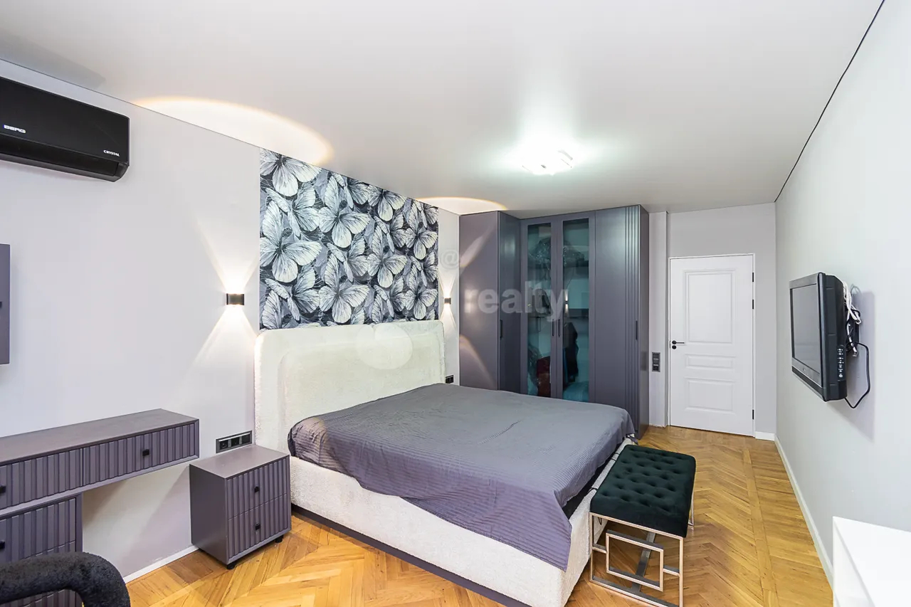 3 bedroom apartment for sale Orbeli Yeghbayrner   St, Arabkir Yerevan, 161210