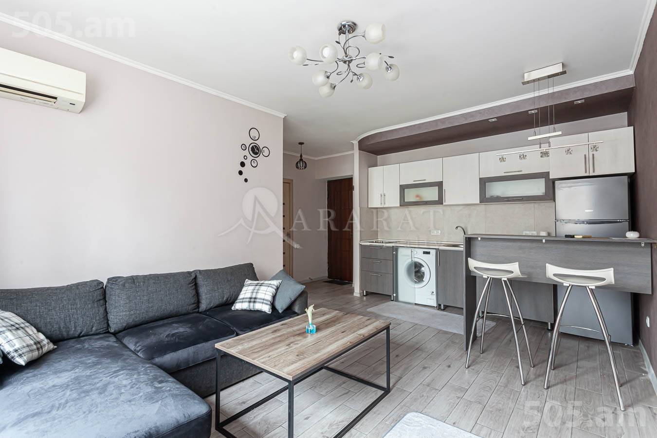 2 սենյականոց բնակարան  Մաշտոցի պող, Կենտրոն Երևան, 154157