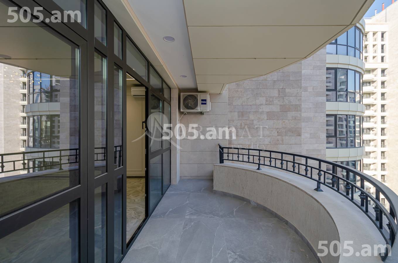 Купить 4 комнатную квартиру Аршакуняц пр, Центр Ереван, 153656