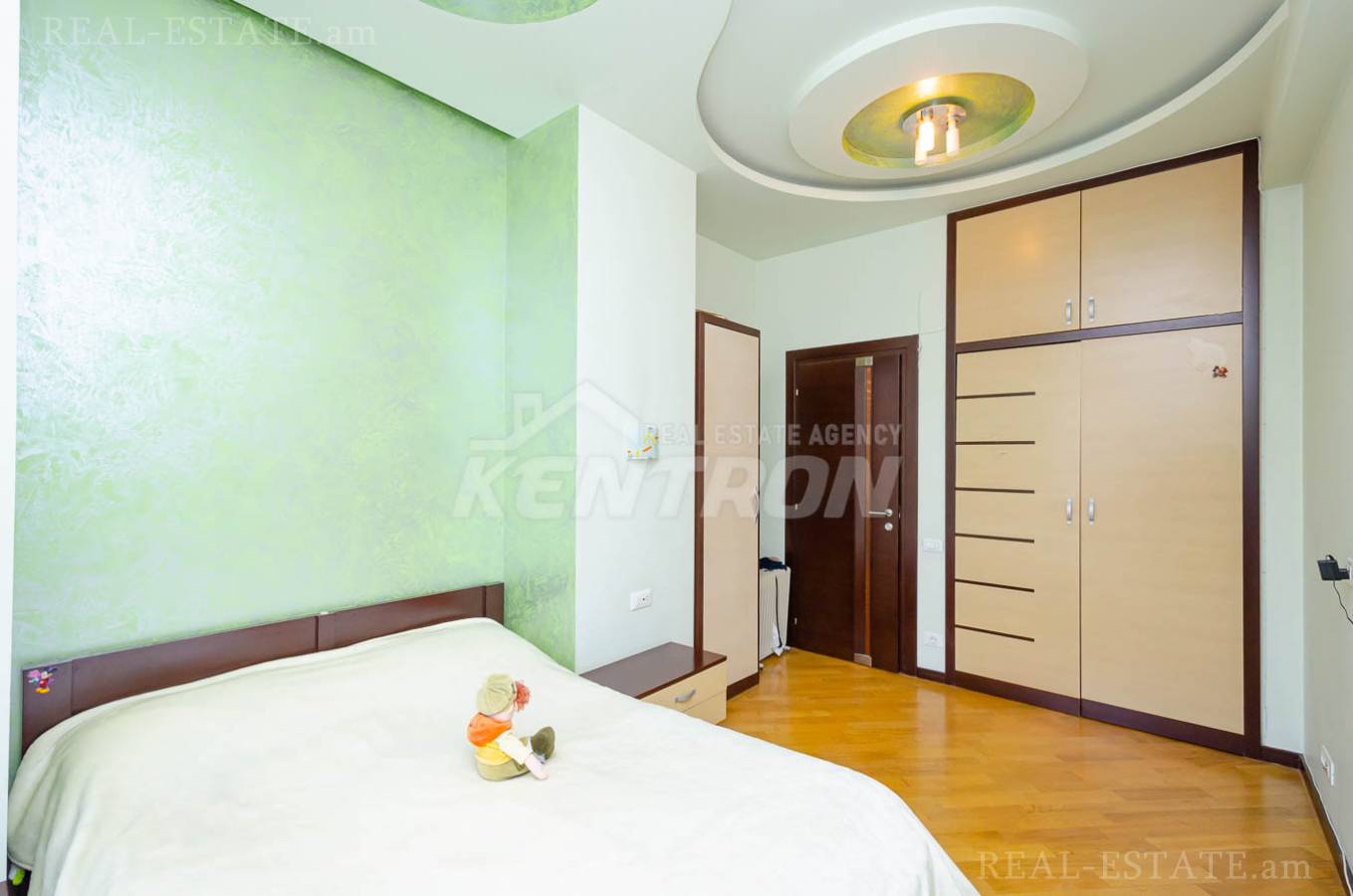 3 սենյականոց բնակարան  Եկմալյան փող, Կենտրոն Երևան, 139925