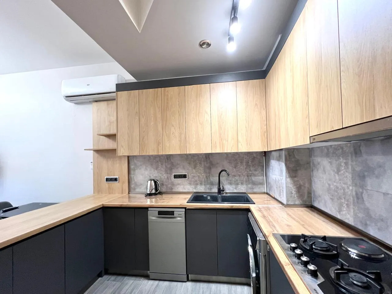 2 սենյականոց բնակարան  Այգեստան 11ին փող, Կենտրոն Երևան, 159548