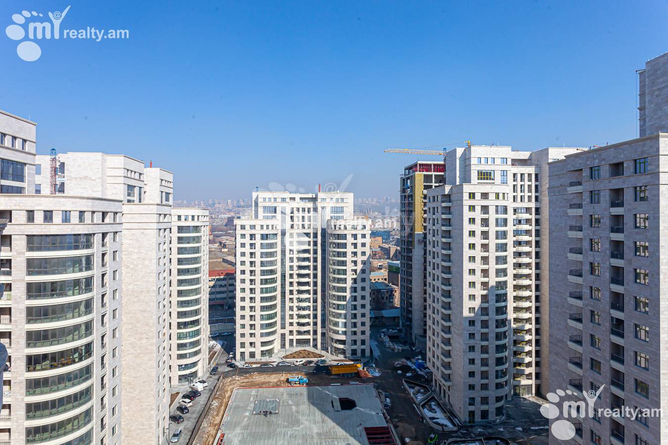 Купить 3 комнатную квартиру Аршакуняц пр, Центр Ереван, 154810