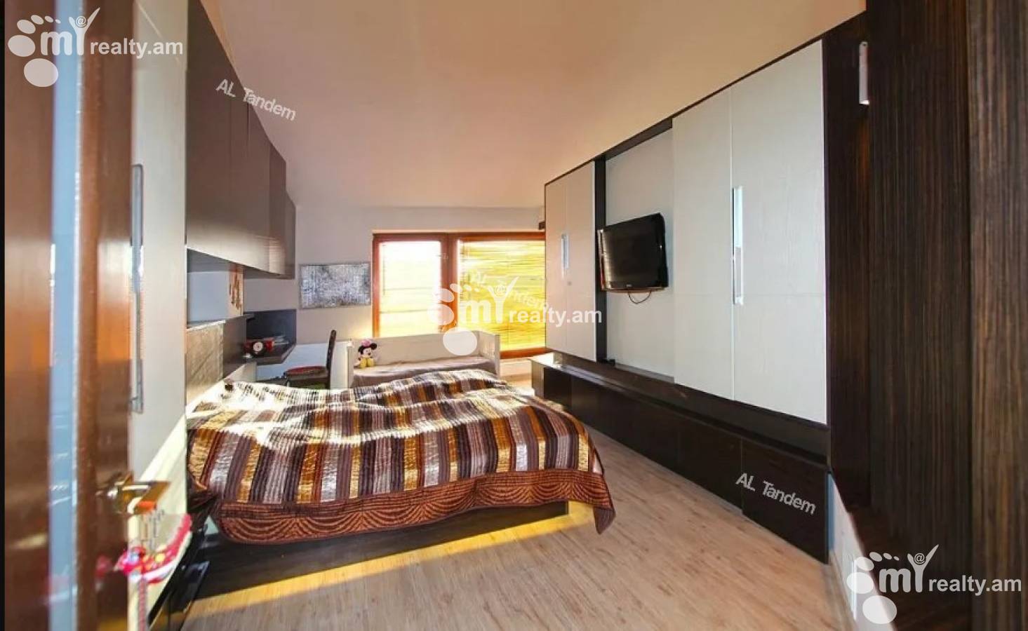 3 bedroom apartment for sale Pushkin St, Center Yerevan, 132345