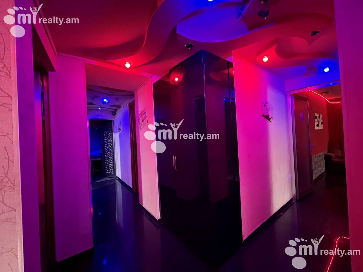 Купить коммерческoе помещение Паронян ул, Центр Ереван, 143786