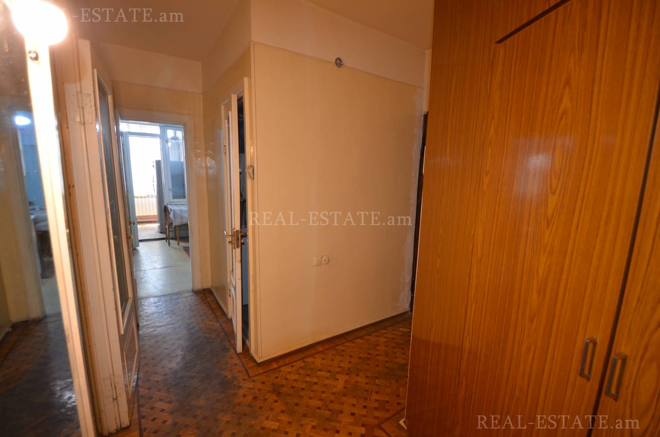 Купить 2 комнатную квартиру Лалаянц, Центр Ереван, 124219