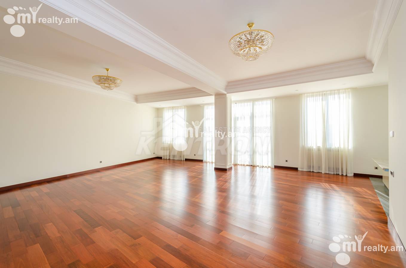 Снять 4 комнатную квартиру Московян ул, Центр Ереван, 153411