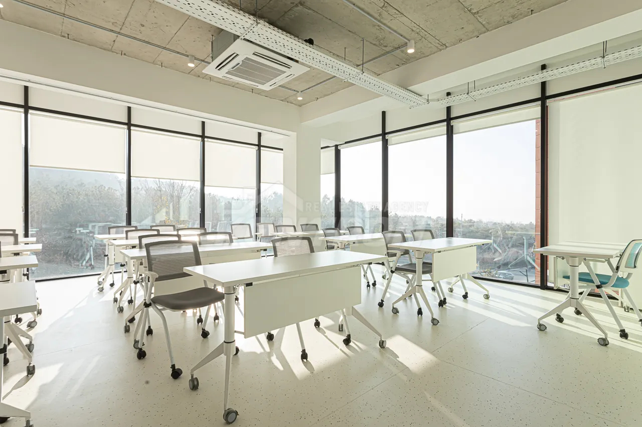 Снять коммерческoе помещение Джрвеж, Джрвеж Котайк, 158119